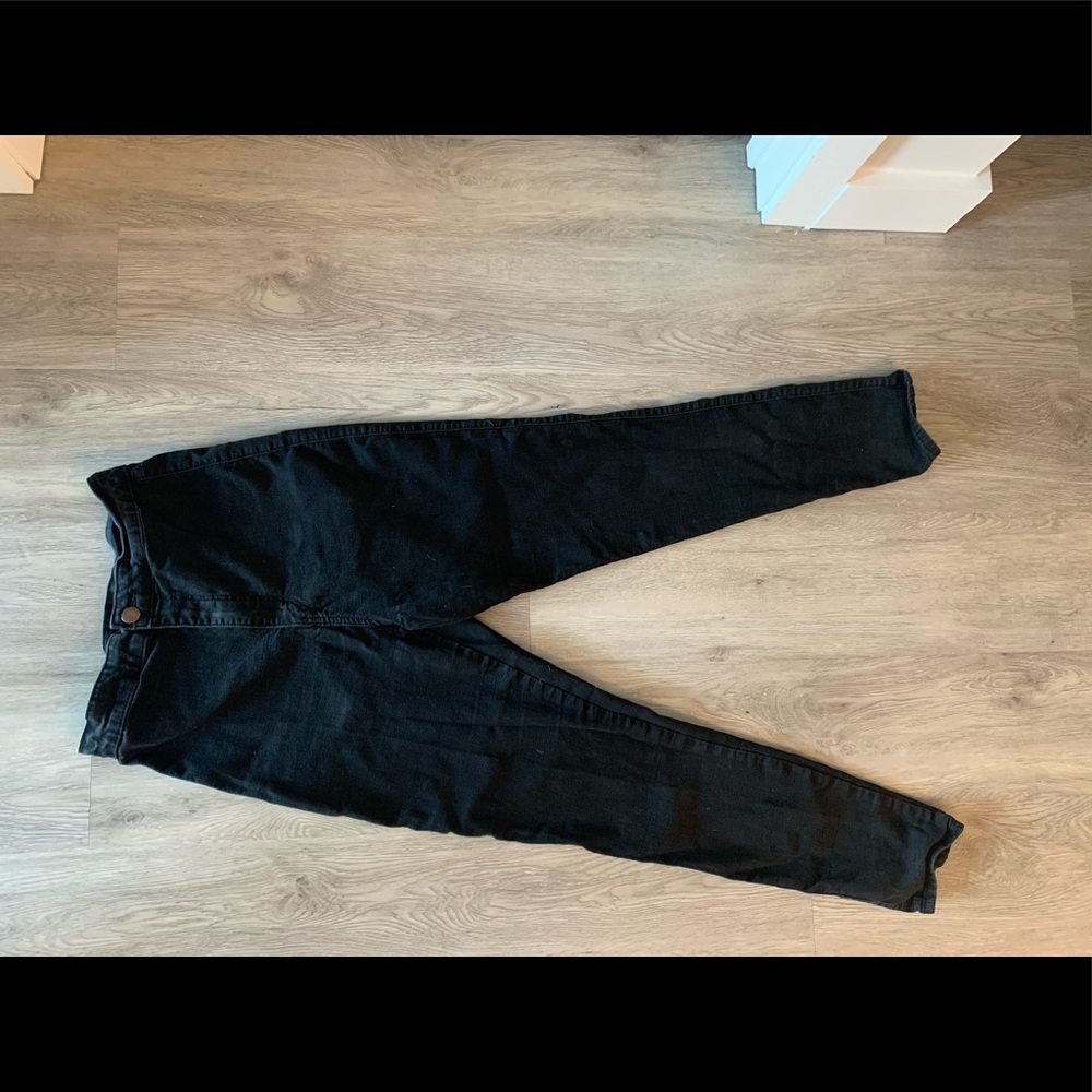 Black FashionNova size 11 high waisted skinny jeans